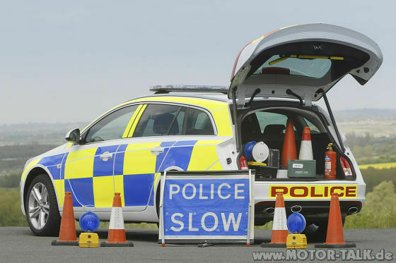 Die ersten Polizei-Insignia...