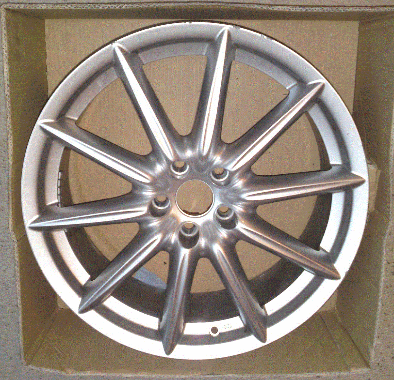 2 x original ALFA-ROMEO 19 ZOLL FELGEN abzugeben! : Biete