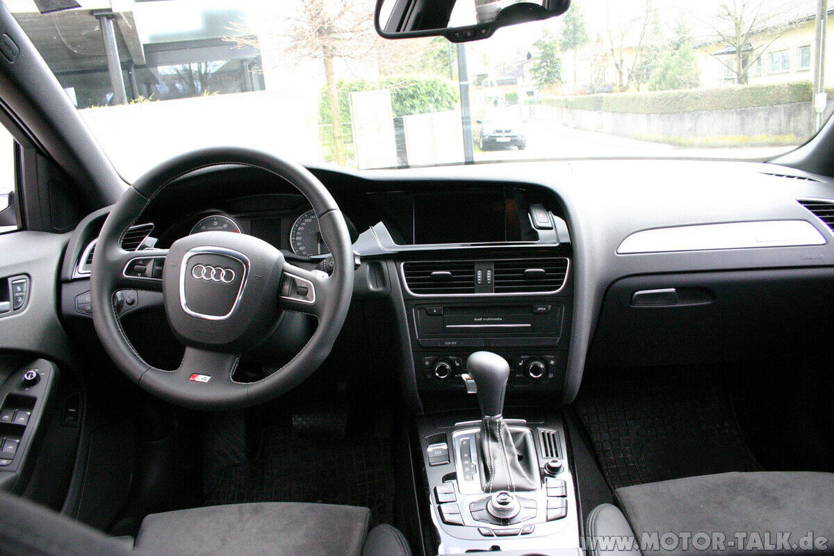 Klavierlack im Audi A4 (8K)