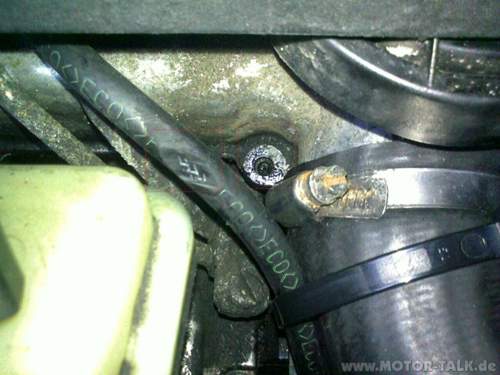 Links-neben-turboschlauch