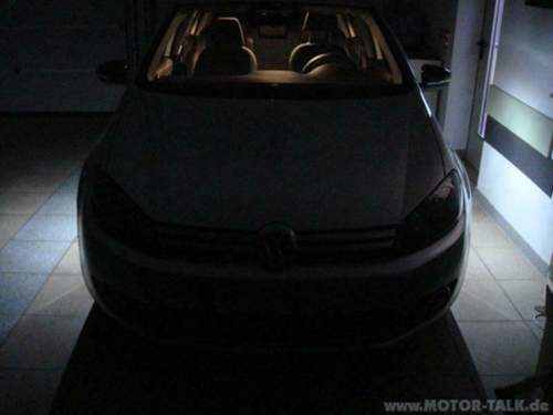 Umfeldbeleuchtung an