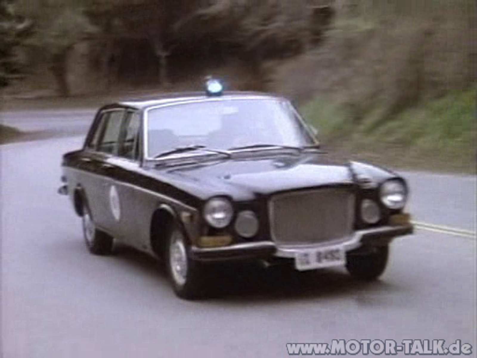volvo164polizei-1