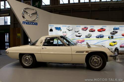 Mazda-110s-cosmo