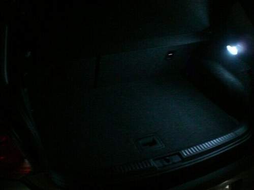 Kofferraumbeleuchtung-002