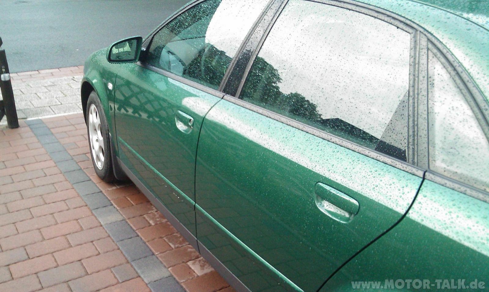 A4 mit Schmutzfängern - gibts so etwas?