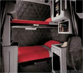 Freightliner-trucks-classic-xl-f6