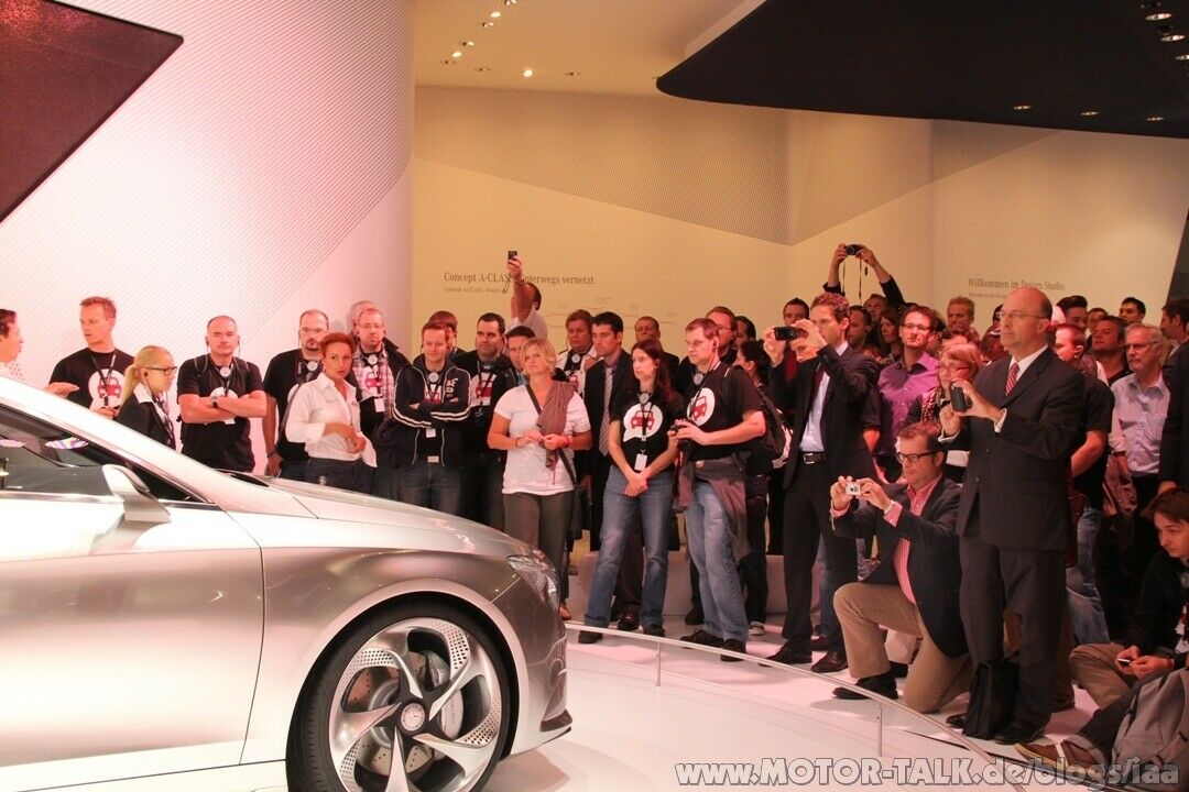 Die Concept A-CLASS im Mittelpunkt