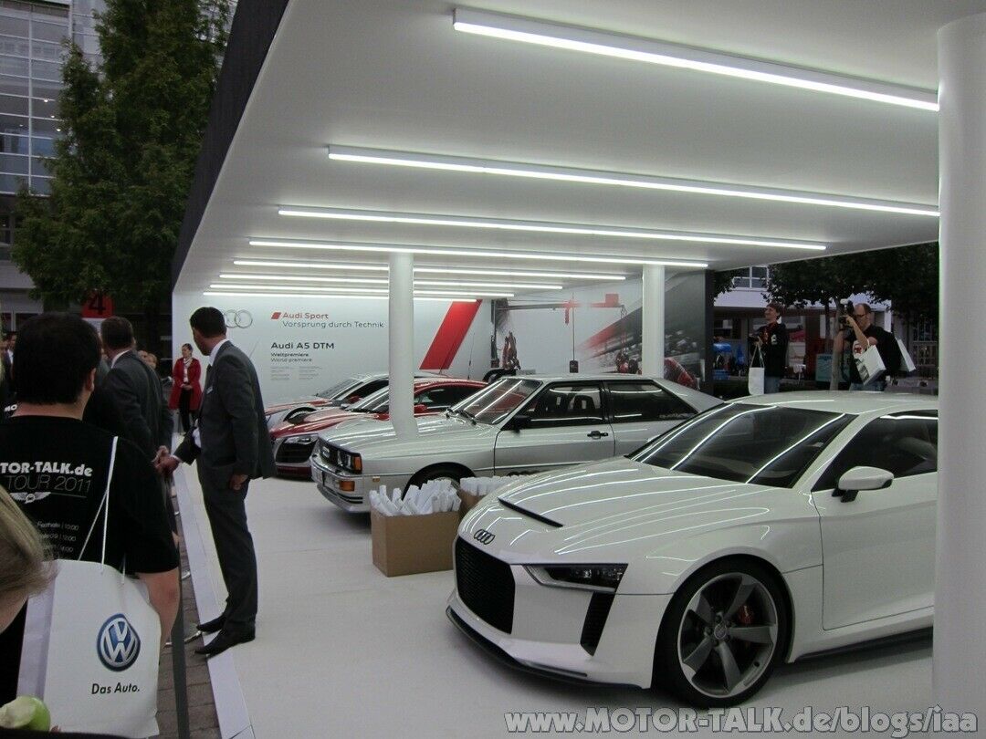 Audi 'Fahrerlager' auf der Agora