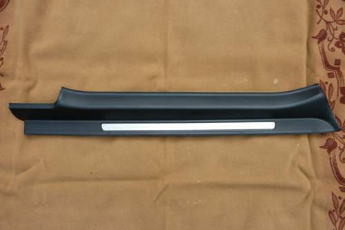 Einstiegsleiste, geklebt und geklipst