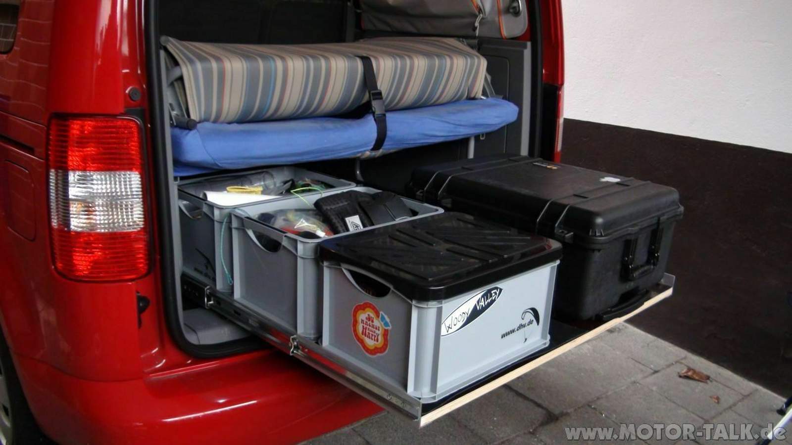 Heckauszug mit Kisten ausgezogen Heckauszug Caddy 3 & 4 203706176