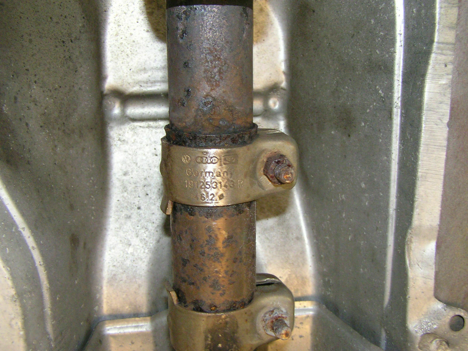 Nachrüstung Minikat Golf III 75 PS 1,6L ABU; Rohrverbinder raus, Minikat rein? E2  Euro 2( Fotos)