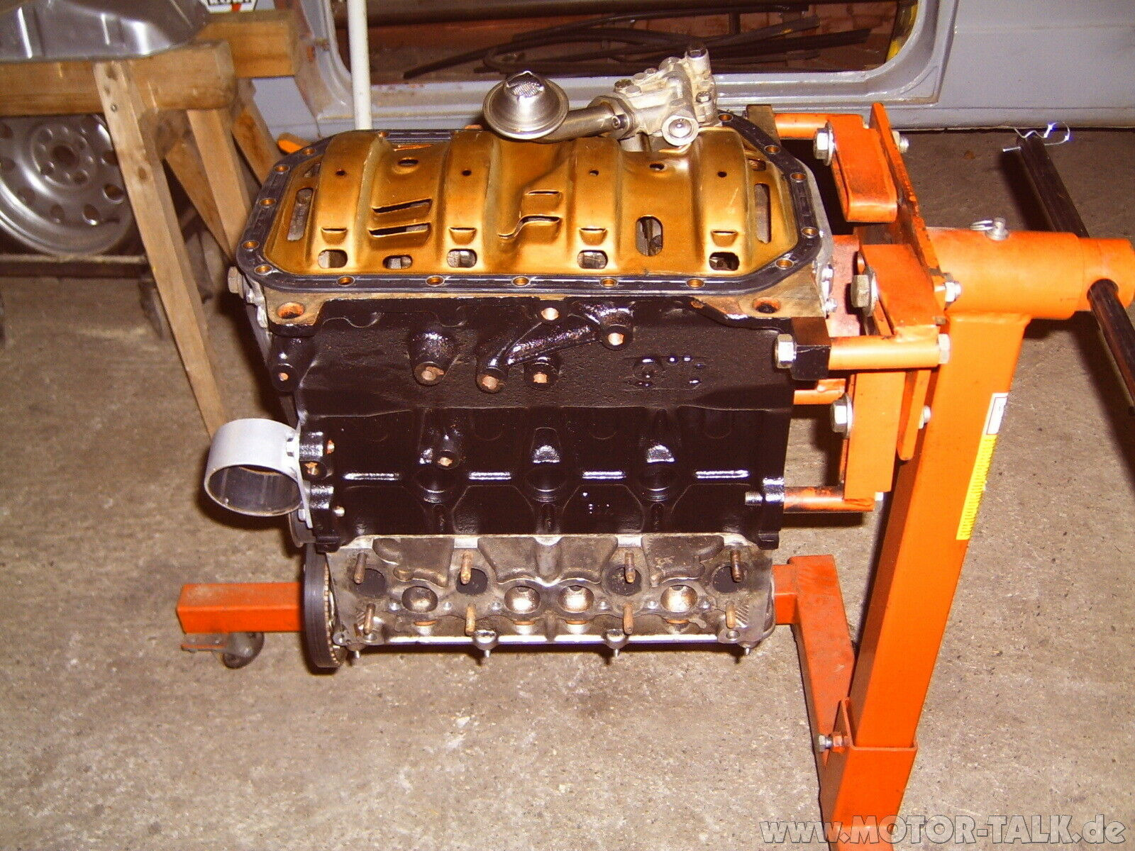 Aufbau eines 1,6 L Golf 1 GTI Rennmotor