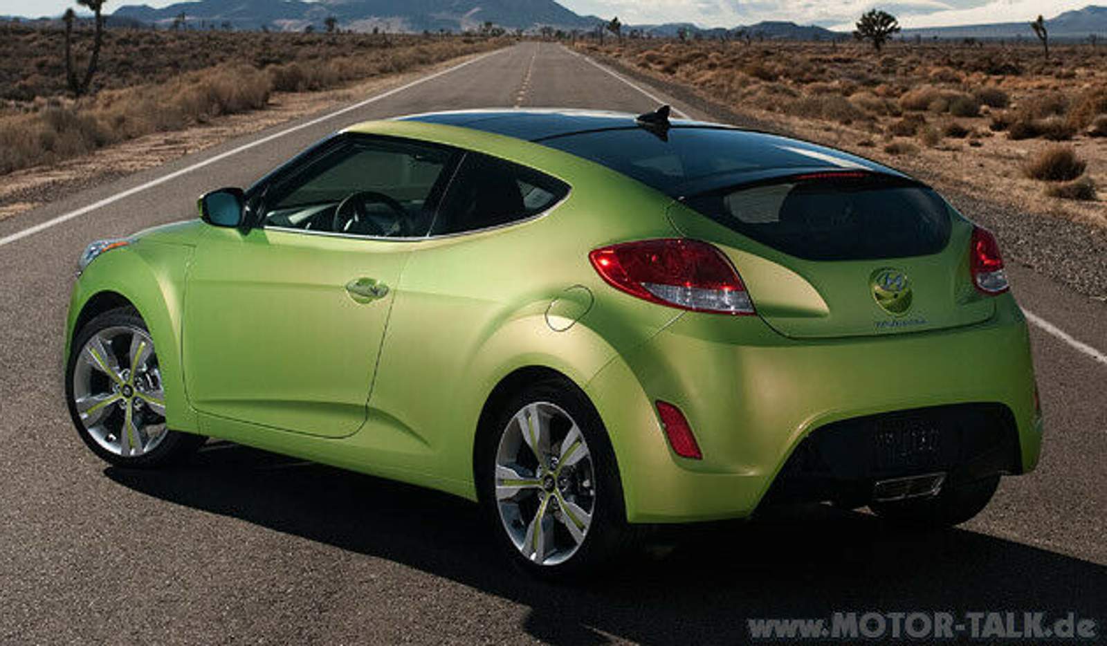 2012-hyundai-veloster-rear-leftjpg : Erste Bilder: Opel kündigt Coupé ...