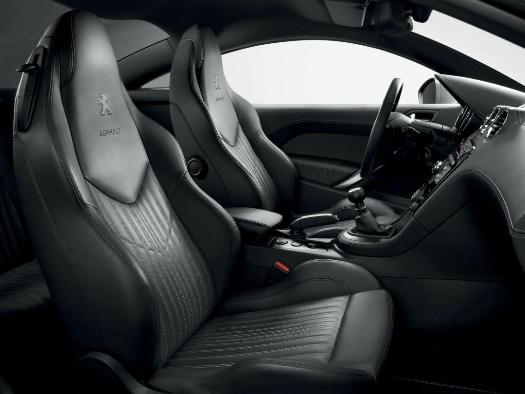 Peugeot RCZ Asphalt Innenraum