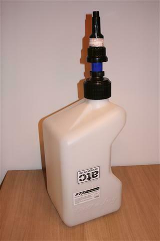 BMW S1000RR Rennstreckenzubehör 6/16: Tuff-Jug Benzinkanister