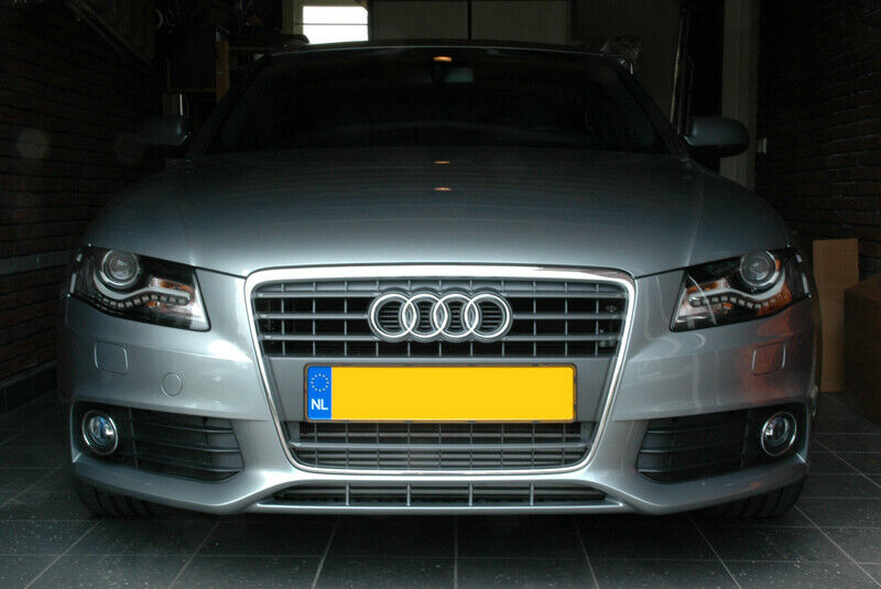 Wabengrill auch für den A4 8K.. siehe Bild..