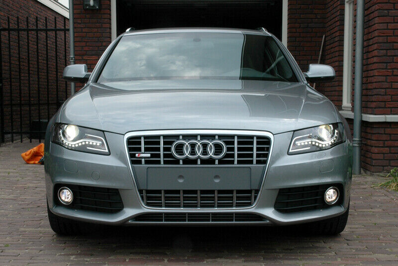 Wabengrill auch für den A4 8K.. siehe Bild..