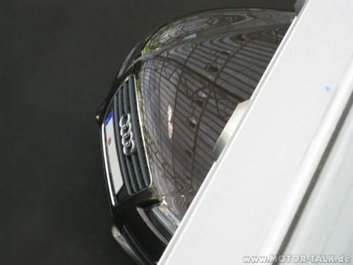 Da lugte er schon hervor