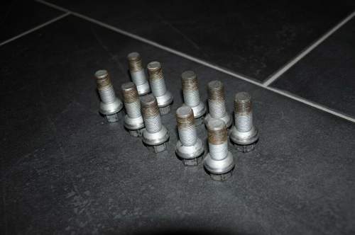 H&R Radschrauben Satz Schwarz - M14x1.50 Kugelbund 47mm Länge Inkl. Felgenschloss Für VAG