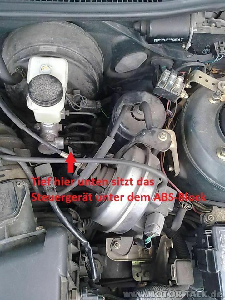 ABS TCS erlischt sporadisch nicht bei Zündung an