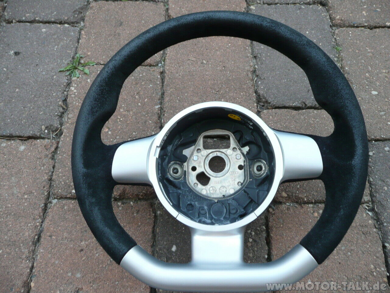 TTs Schalensitze auch mit Alcantara möglich?