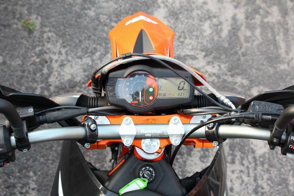 Eine Supermoto kommt ohne ABS aus