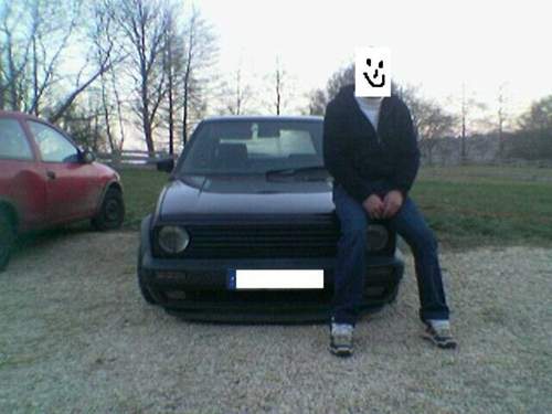 Mein Bruder und sein Golf 2 =) tief was
