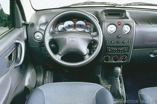 Citro-n-berlingo-cockpit-armaturentafel