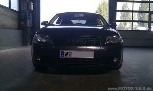 Von vorne komplett dunkel