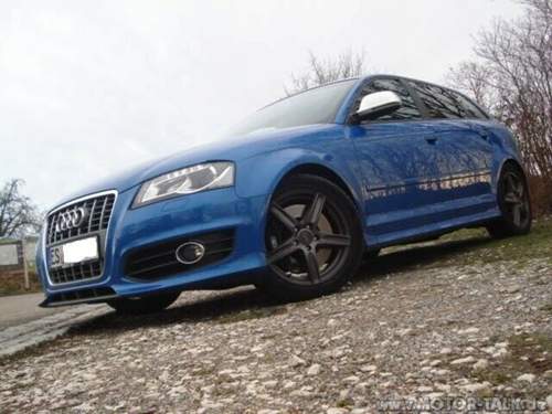 Seitlich-unten-ohne-kennzeichen