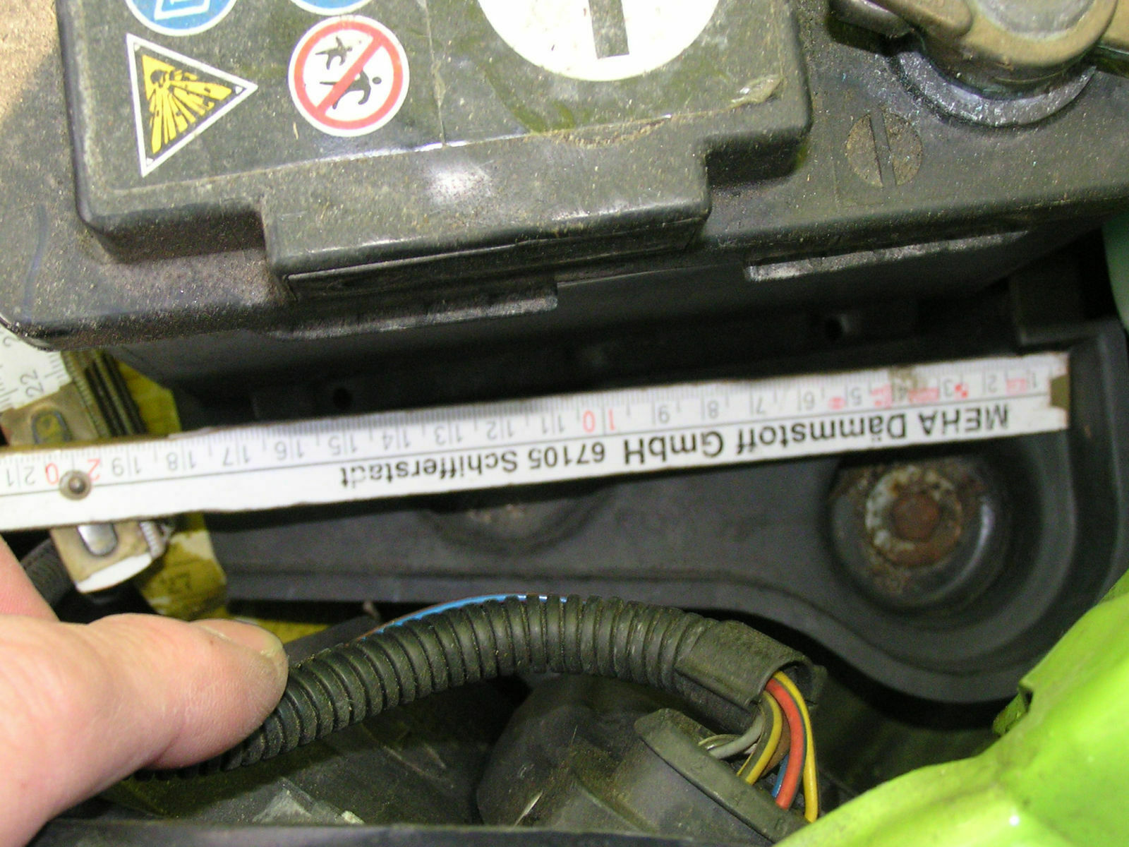 Autoakku; welche maximale Größe paßt in den Lupo 1,0l 50 PS?