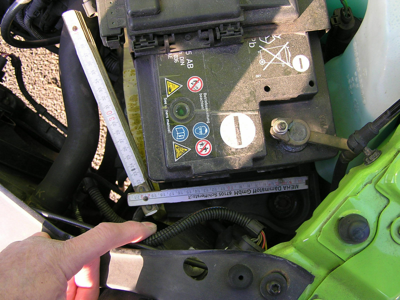 Autoakku; welche maximale Größe paßt in den Lupo 1,0l 50 PS?