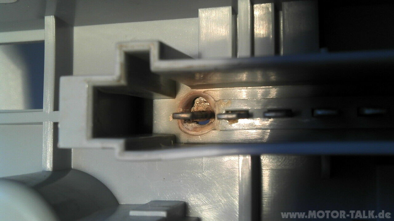 1. Mangel nach 2 3/4 Jahren: Rückleuchten