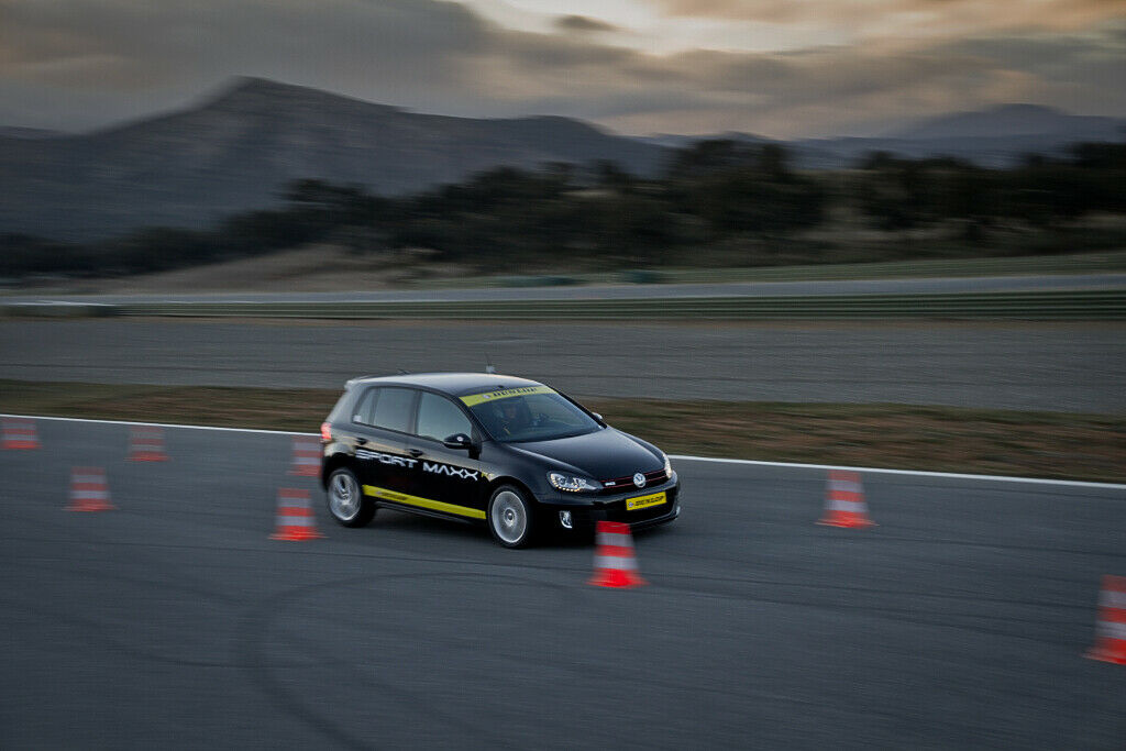 Der Dunlop-GTI bremst natürlich am beste