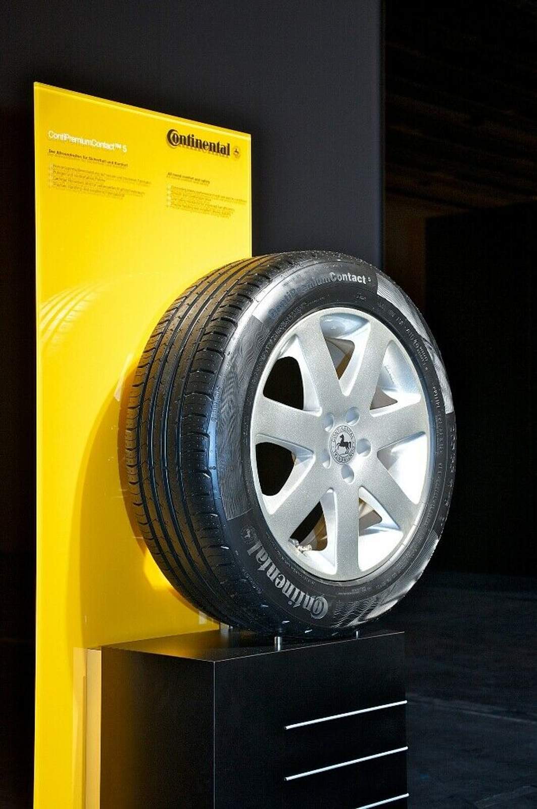 ContiPremiumContact 5 : Conti stellt „5. Element“ vor : Reifen & Felgen ...