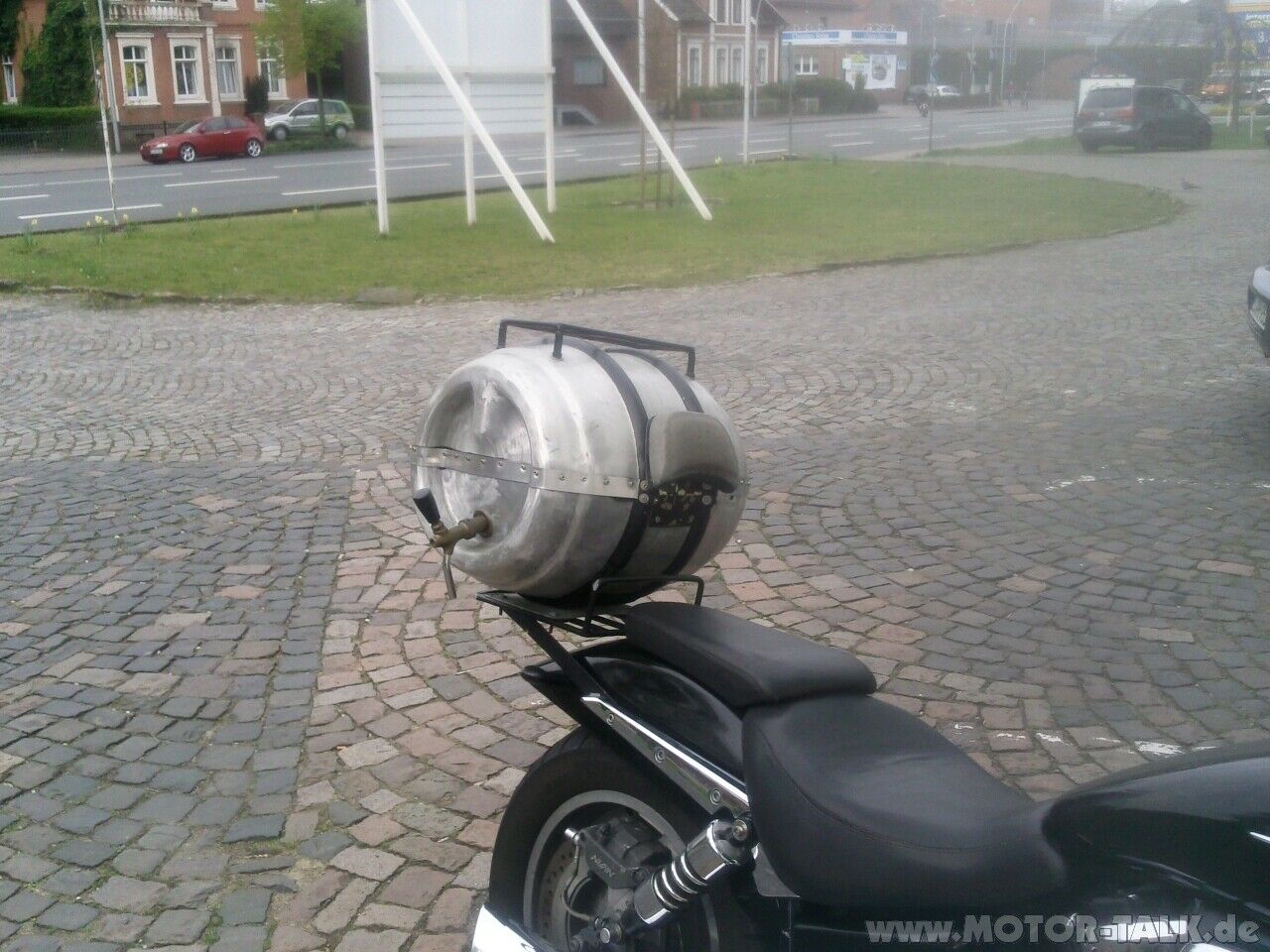 Unauffällige Sissy Bar gesucht