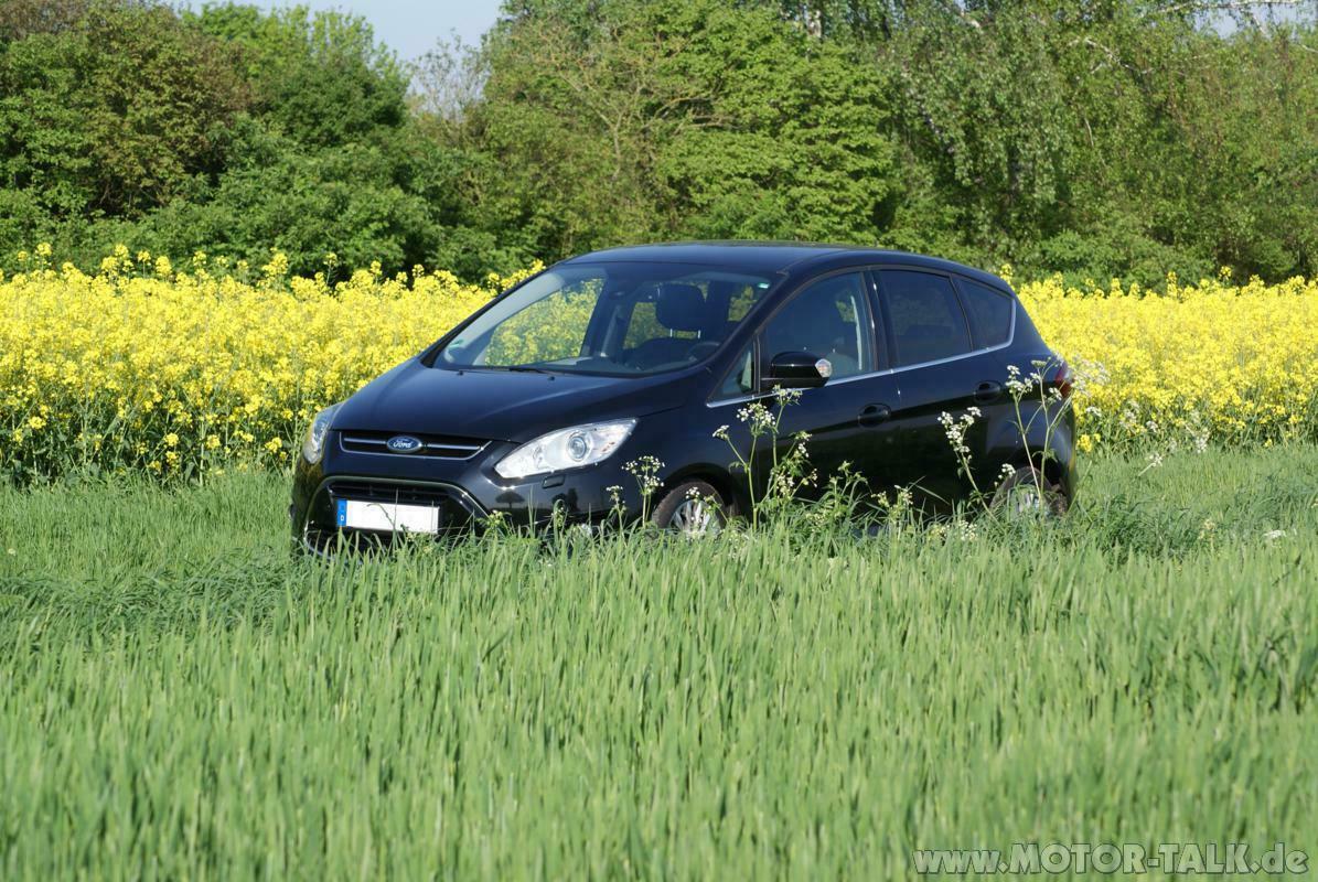 Reality Check Club - Die Off Topic Tropic Bar