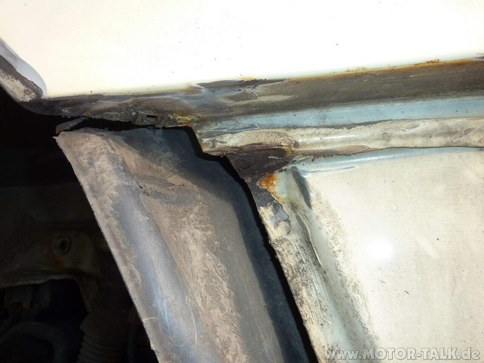 W210 Rost P1100067 : Wo kann detaliert Rost beim W 210 auftreten : Mercedes E ...