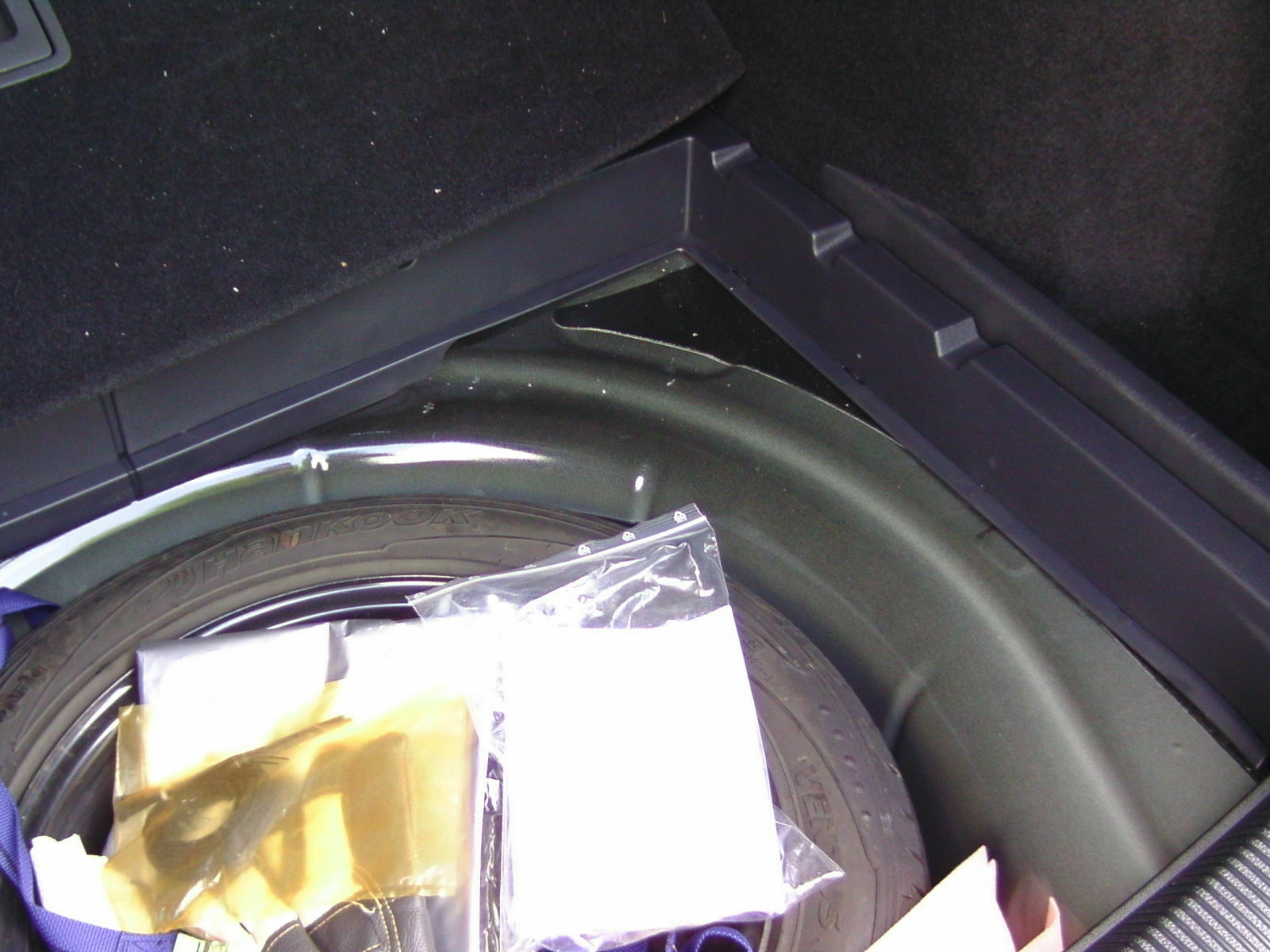 Ladeboden Golf 6 VARIANT mit Ersatzrad