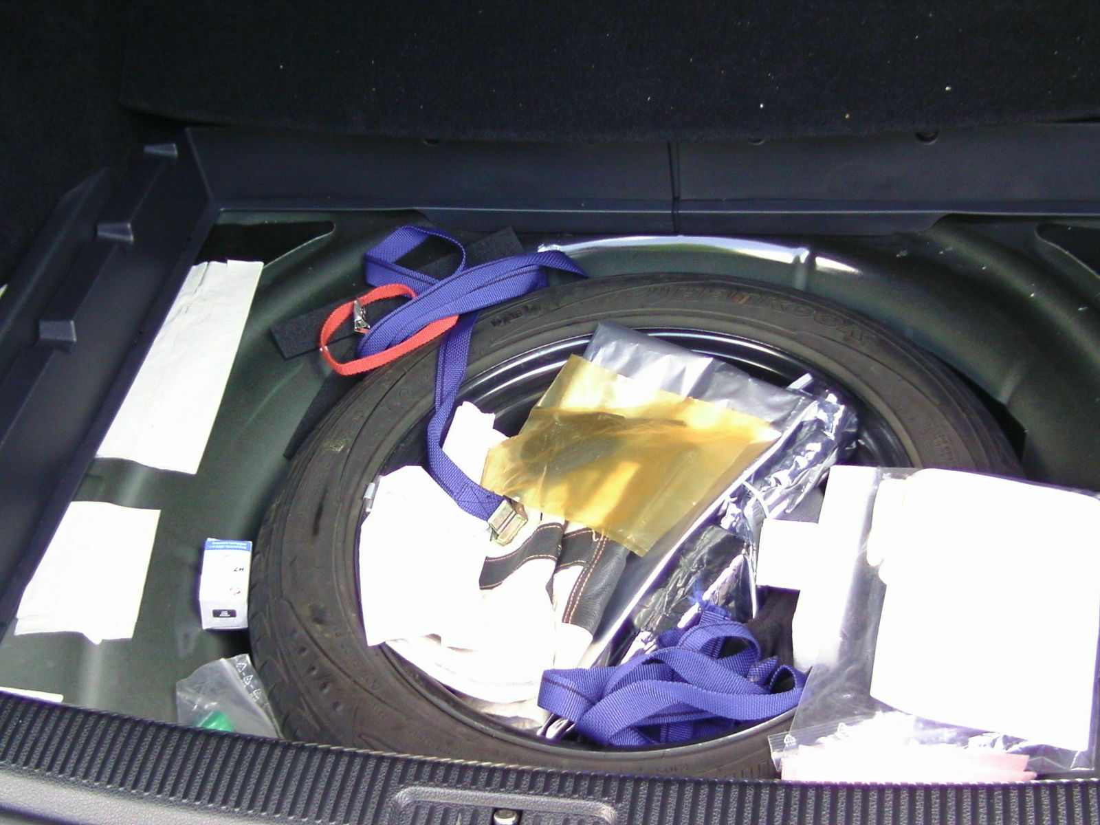 Ladeboden Golf 6 VARIANT mit Ersatzrad