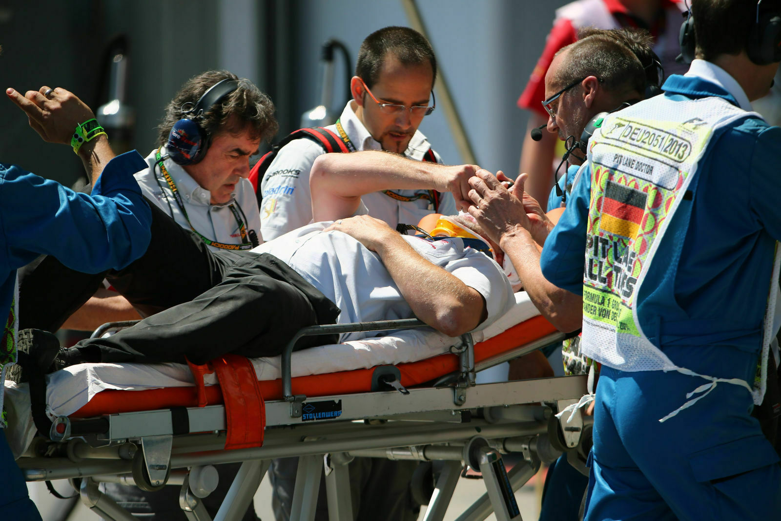 Vom Reifen getroffen: Ein Kameramann erlitt Knochenbr&uuml;cke