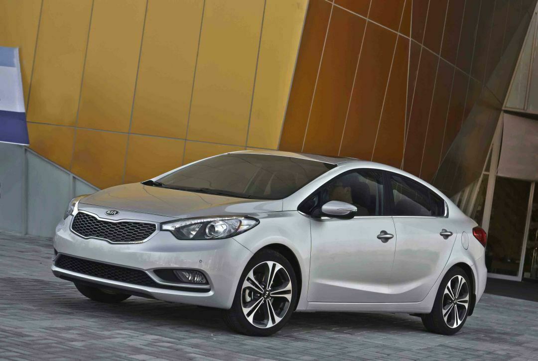 Kia-Gesicht am Cerato: Den Grill kennen wir vom Cee'd