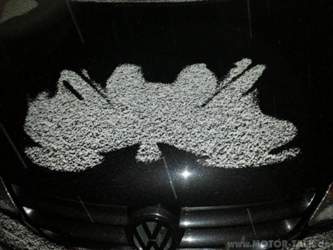 Hauben Kunstwerk White