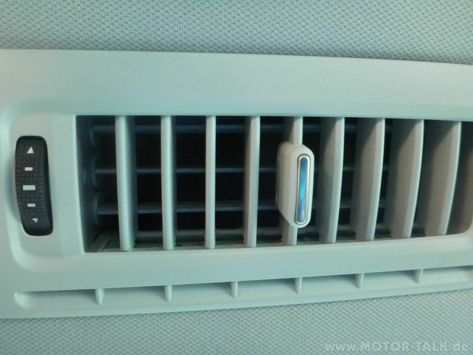 Wie Lüftungsdüsen über hinteren Türen abstellen (nur kalte Luft)?