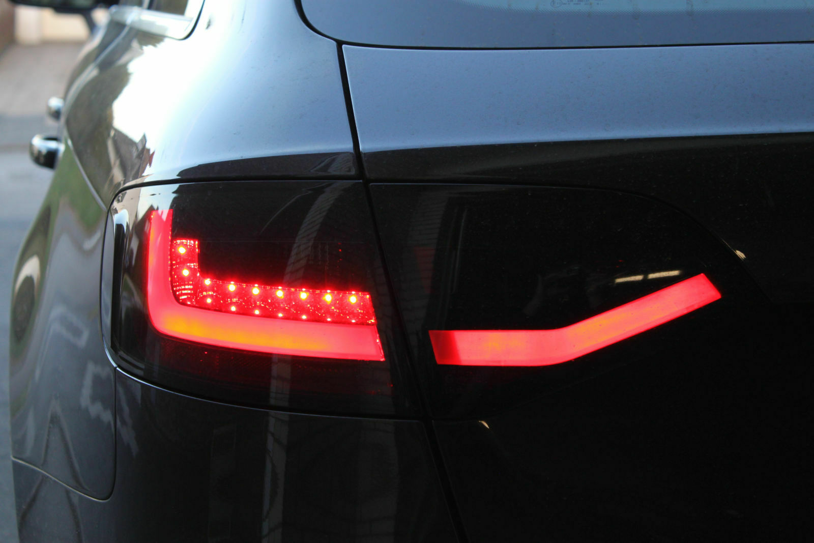 Litec Lightbar Rückleuchten Avant schwarz-rauch