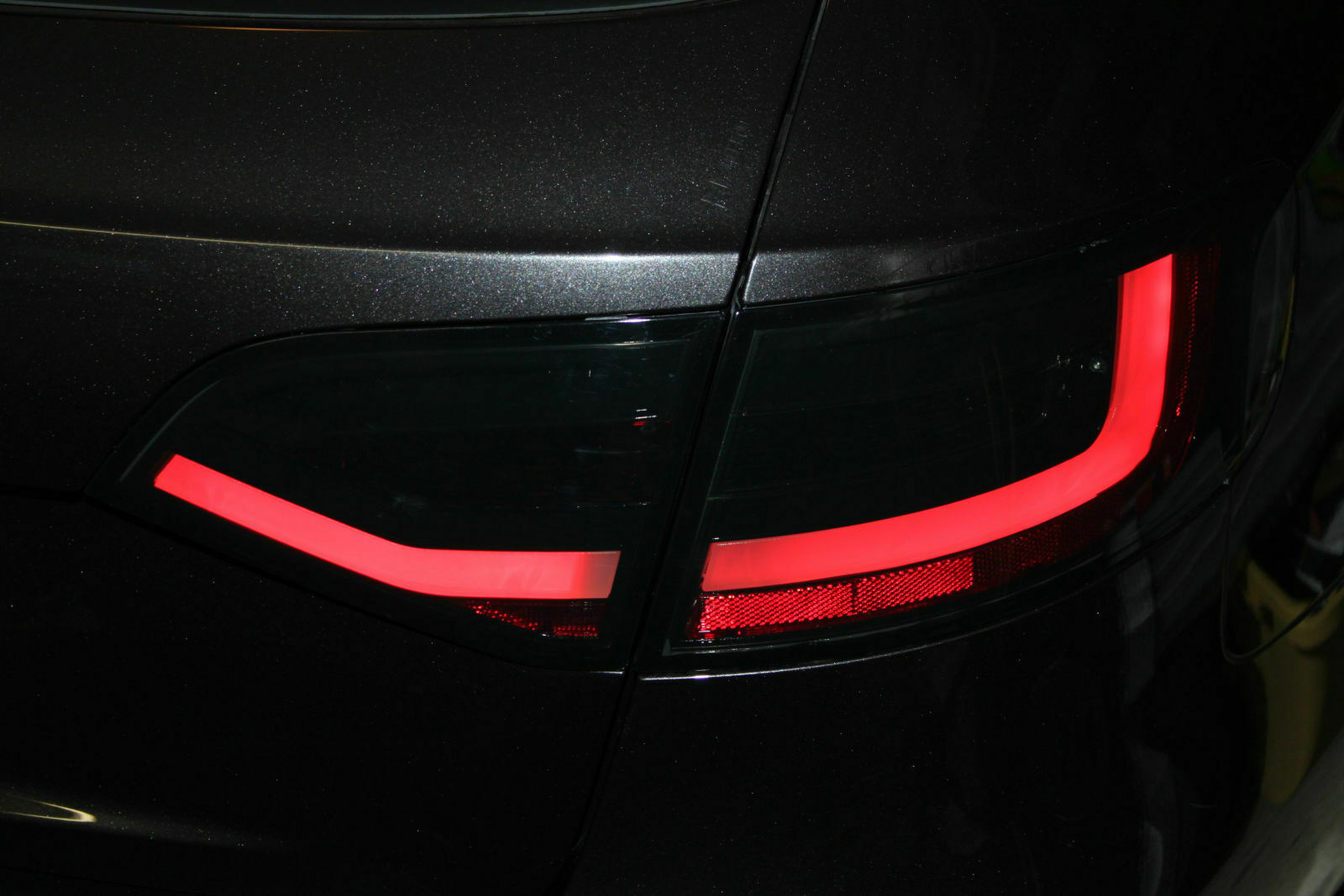 Litec Lightbar Rückleuchten Avant schwarz-rauch