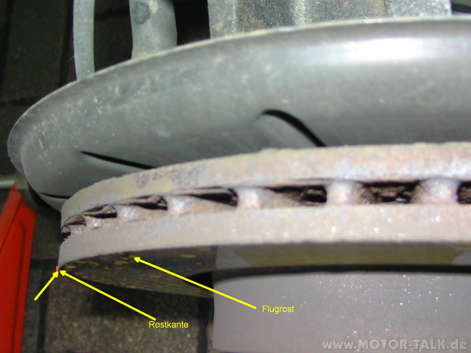 Rostkante an den Bremsen / keine Radiovorbereitung
