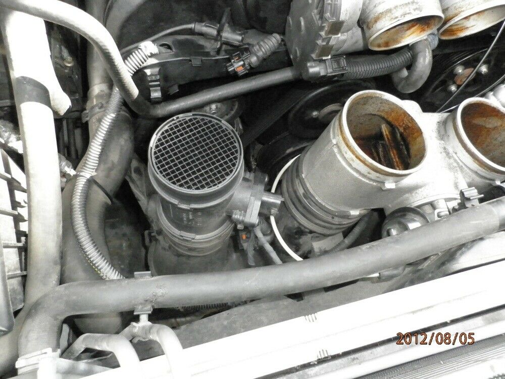 Lange Ansaugbrücke für V6 abzugeben.