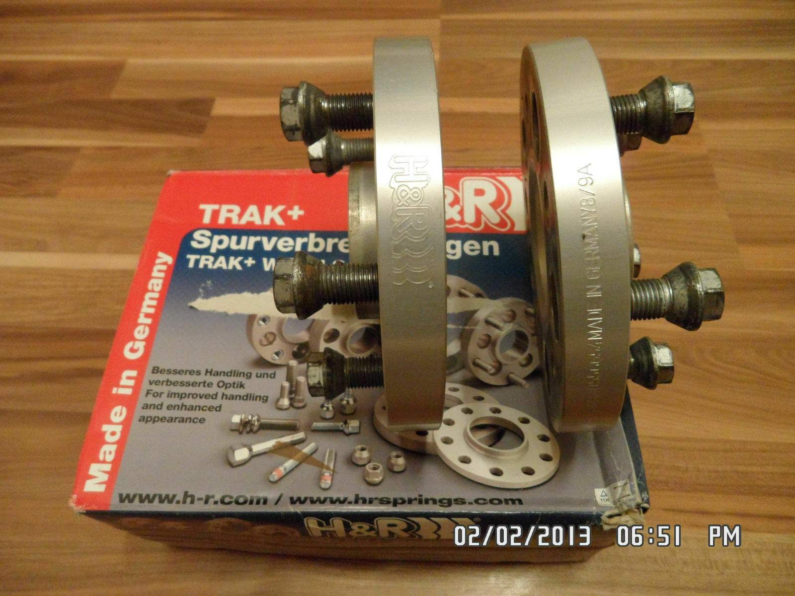 H&R TRAK+ Spurverbreiterungen Für Auto - Sportliches Design & Einfache Montage