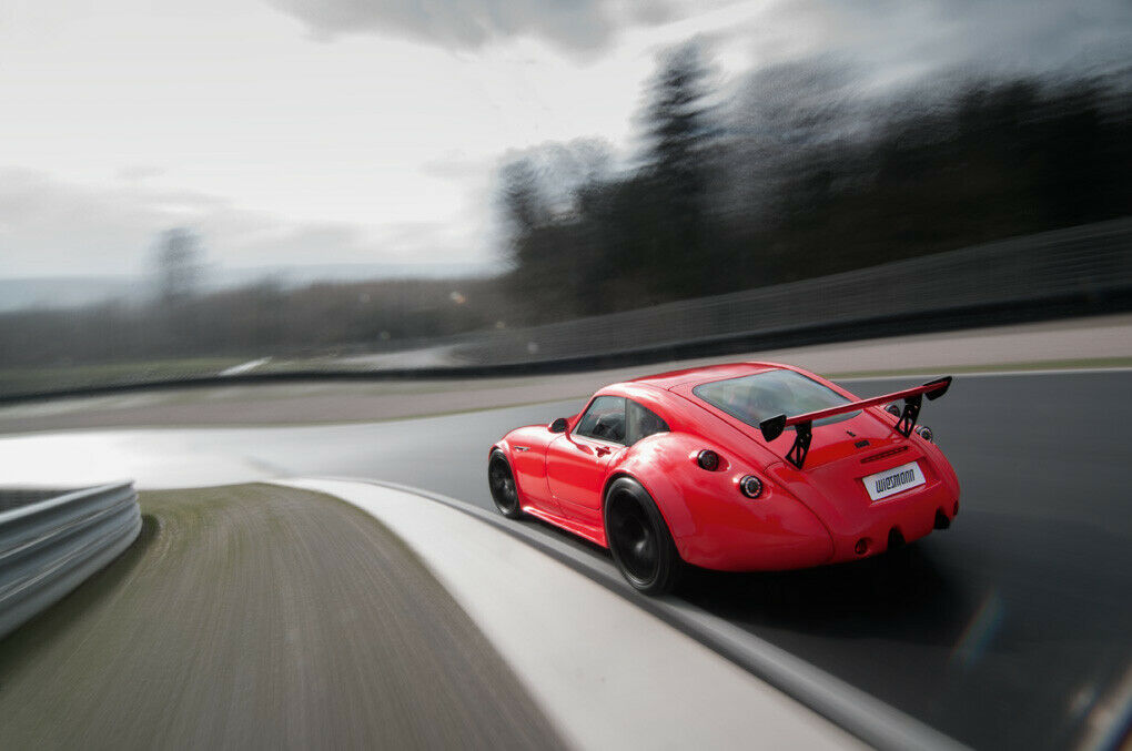 Laut NEFZ verbraucht der Clubsport-Wiesmann 12,2 Liter pro 100 Kilometer. In der Praxis wird es deutlich mehr sein.